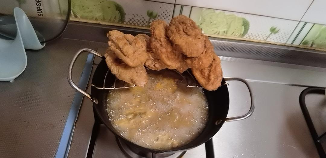 不用炸鸡粉也可以炸出酥脆炸鸡腿