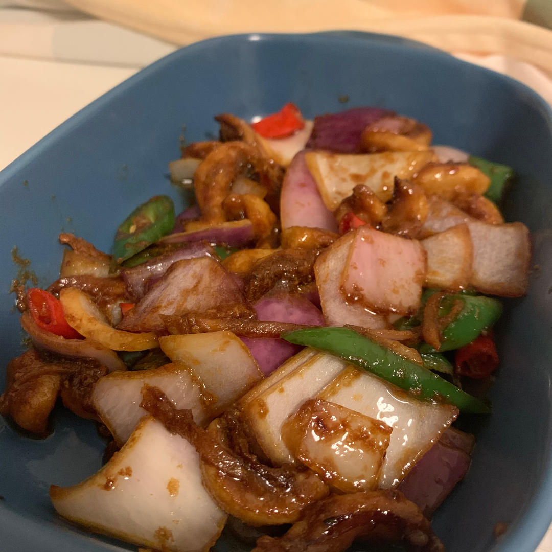 爆炒鱿鱼须，加上这一步，可以与铁板鱿鱼媲美