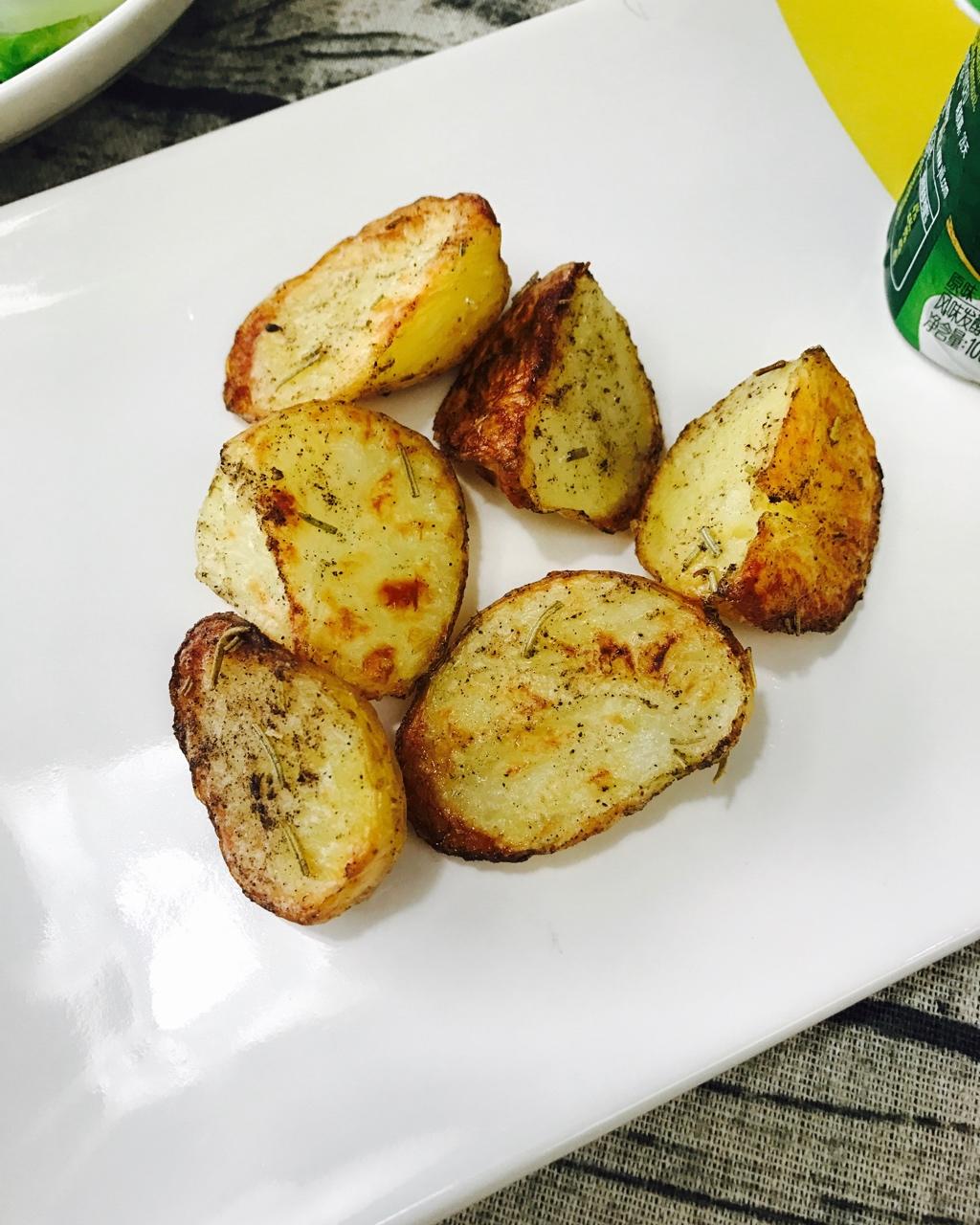 迷迭香烤土豆【妞的食记】