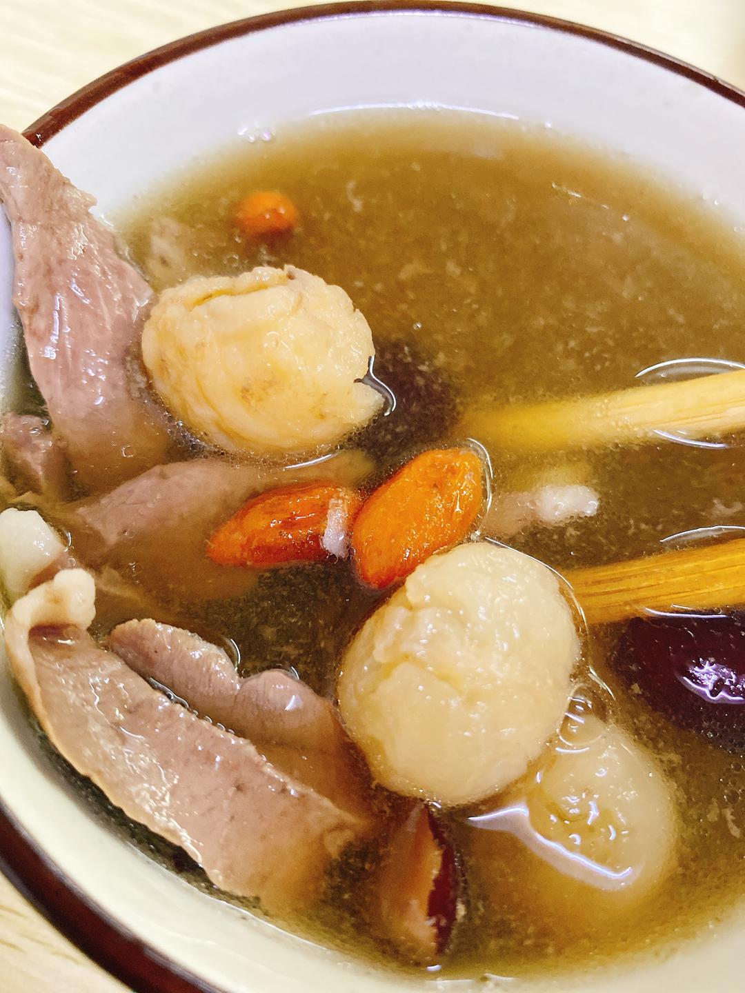 猪心煲红枣枸杞元肉酸仁枣