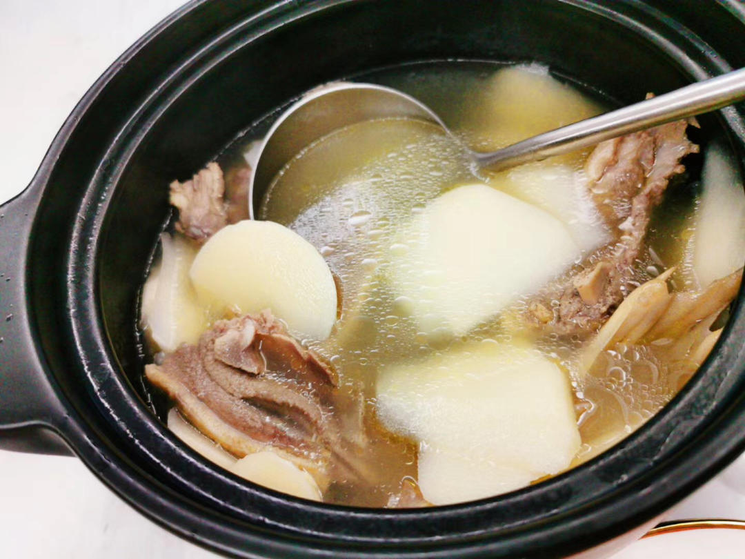 鲜笋老鸭汤
