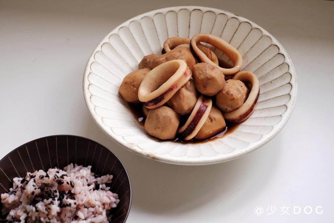 <深夜食堂>之芋头煮鱿鱼 (イカと里芋の煮物)