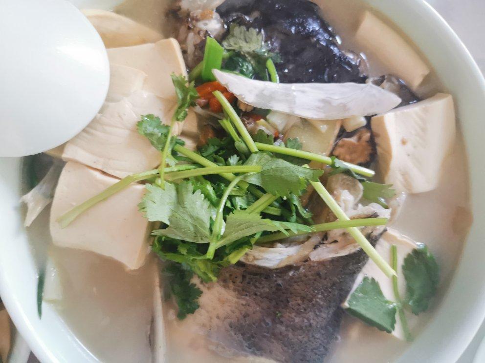 鱼头豆腐汤