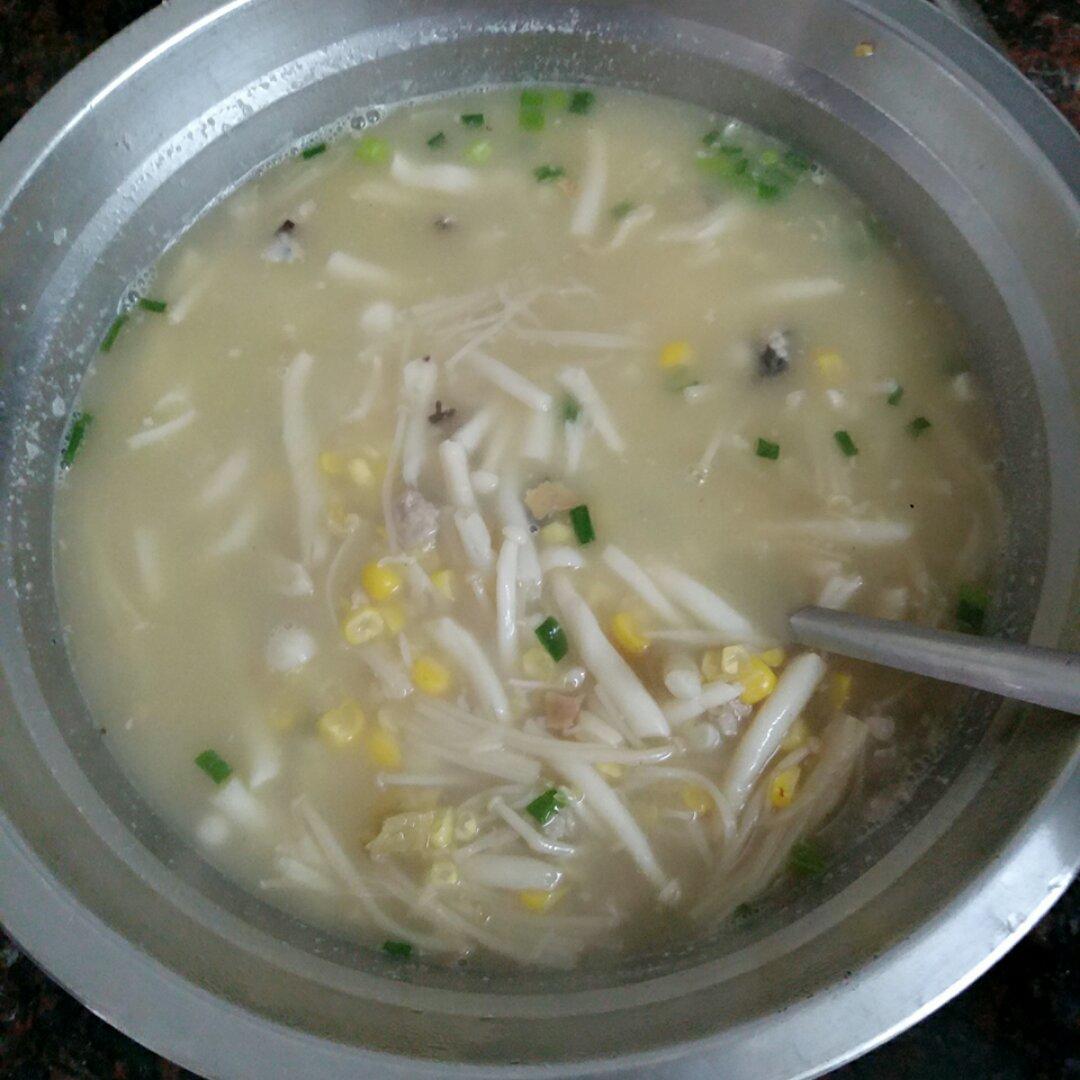 金针菇豆腐肉片汤