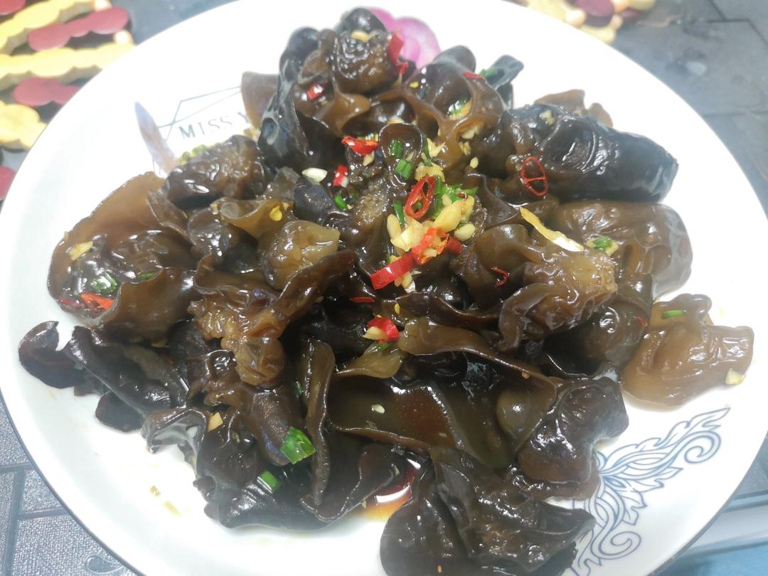 凉拌黑木耳