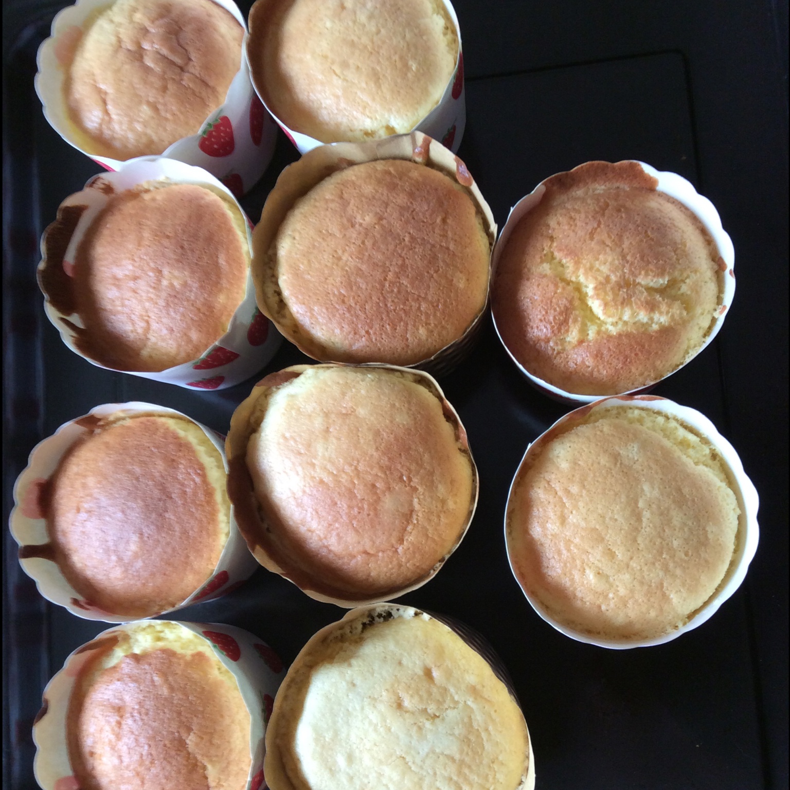 不会回缩的纸杯蛋糕--海氏烤箱定制