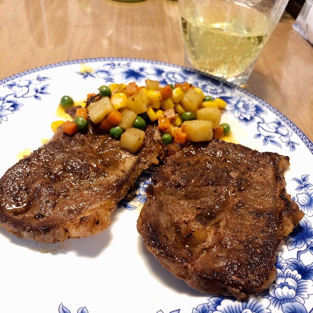 好吃到哭的煎牛排