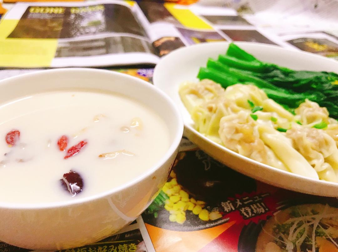 花胶炖牛奶