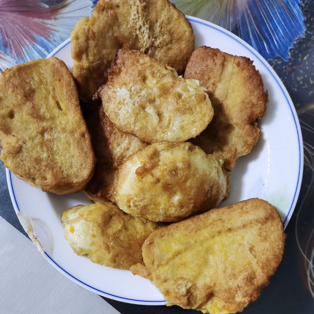 油炸黄金鸡蛋馒头片