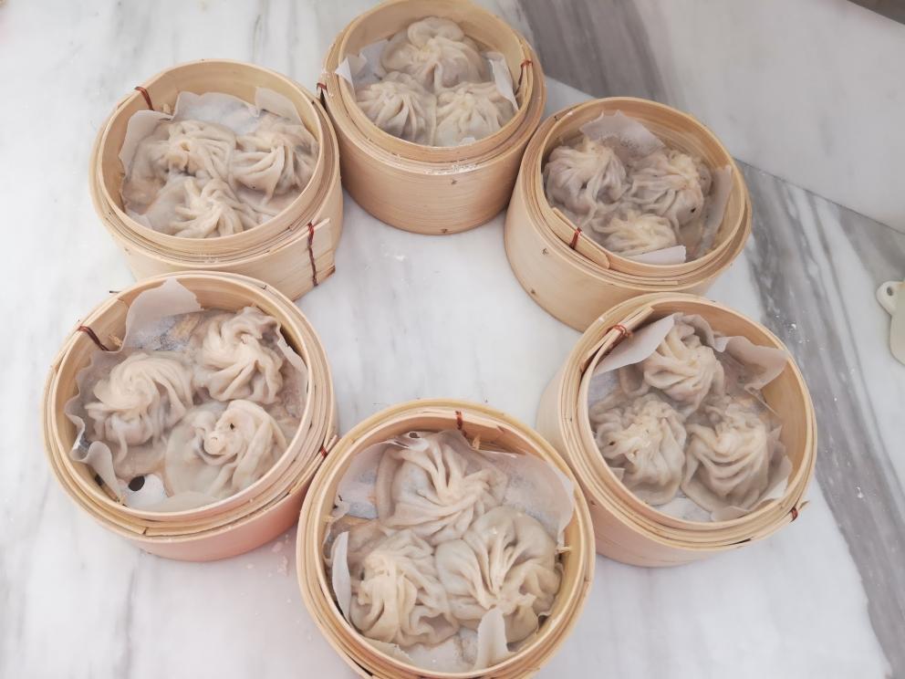 致敬鼎泰丰的迷你灌汤小笼包