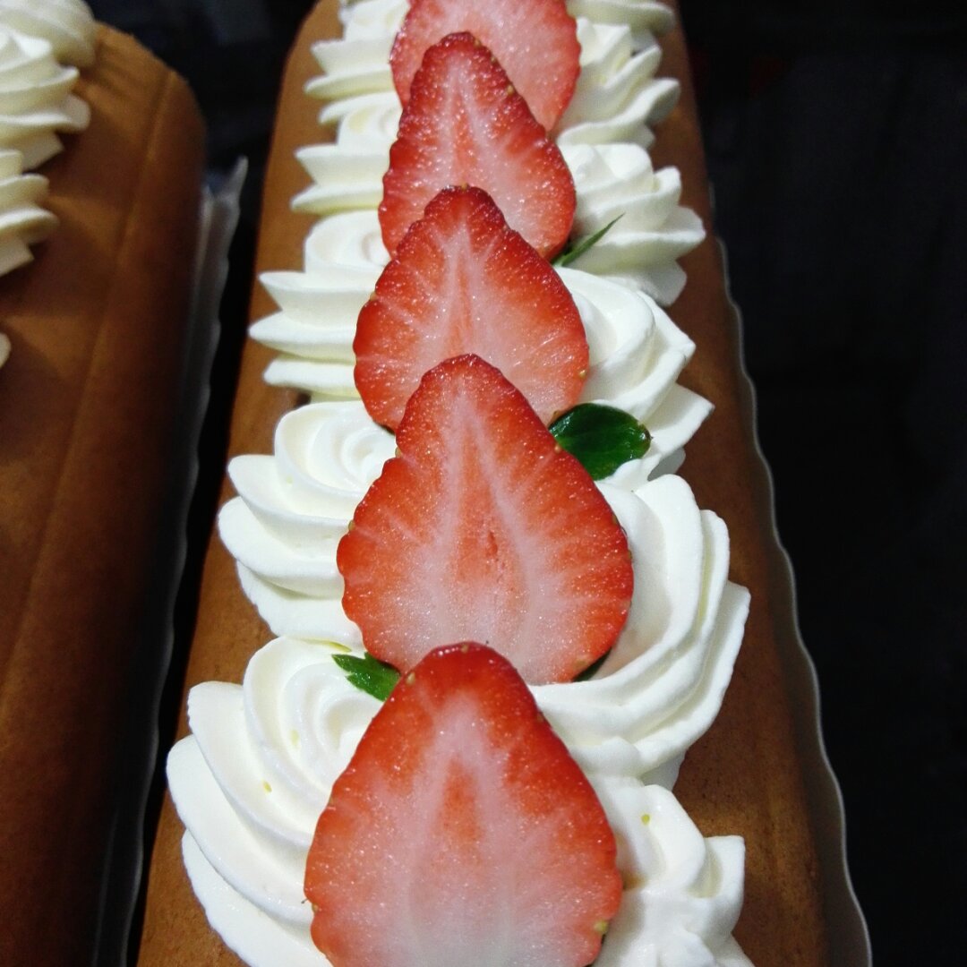 烫面草莓蛋糕卷