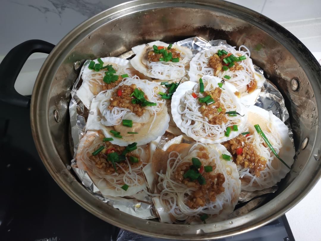 零失败的蒜蓉粉丝蒸扇贝