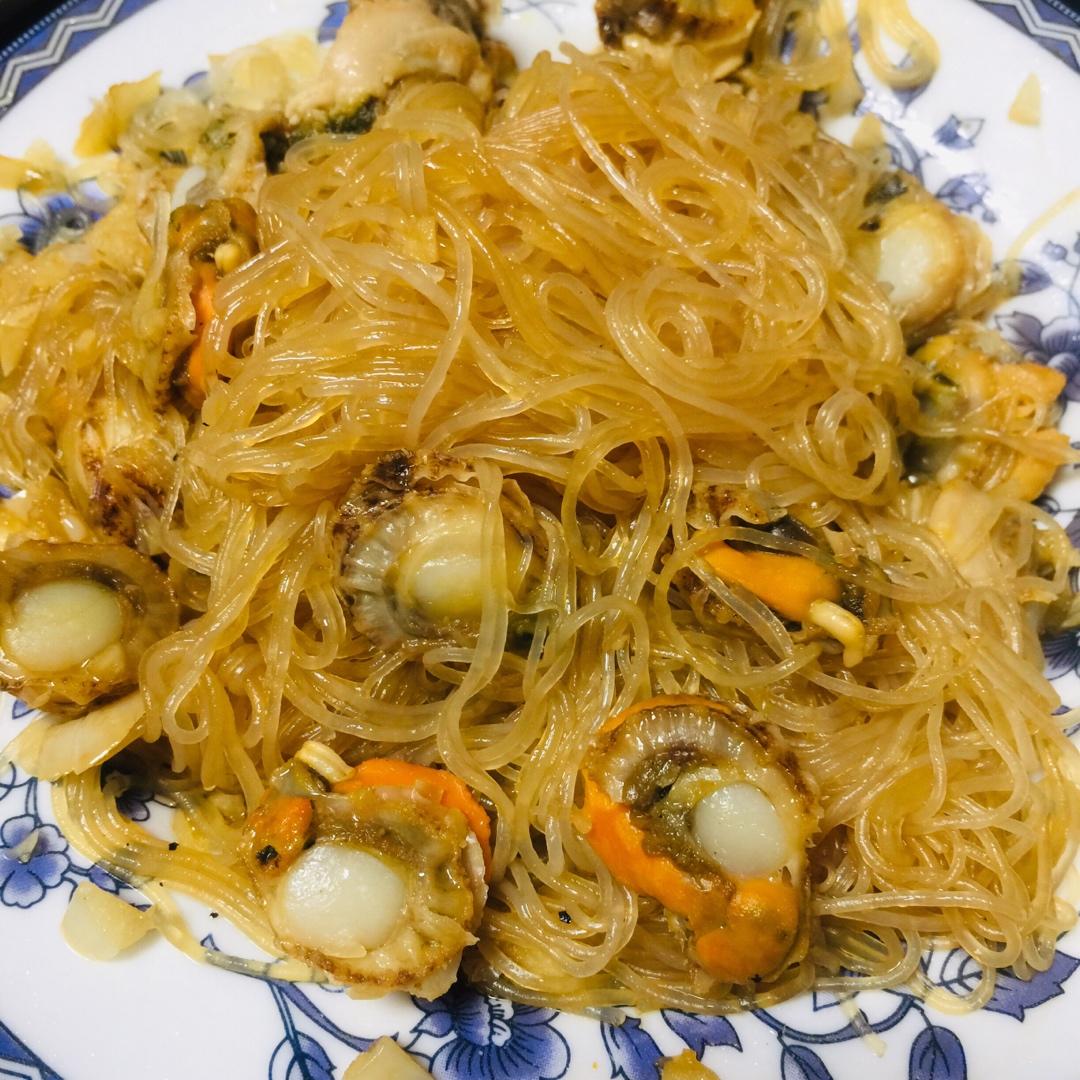蒜蓉扇贝肉蒸粉丝