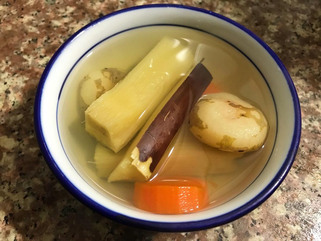 胡萝卜马蹄甘蔗水