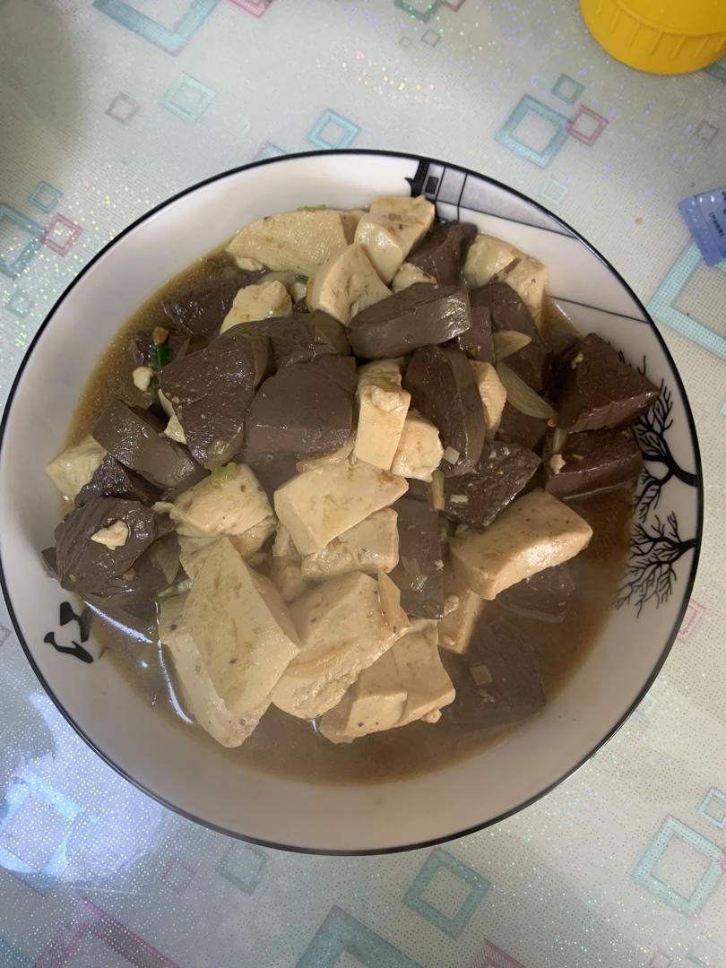 鸭血豆腐