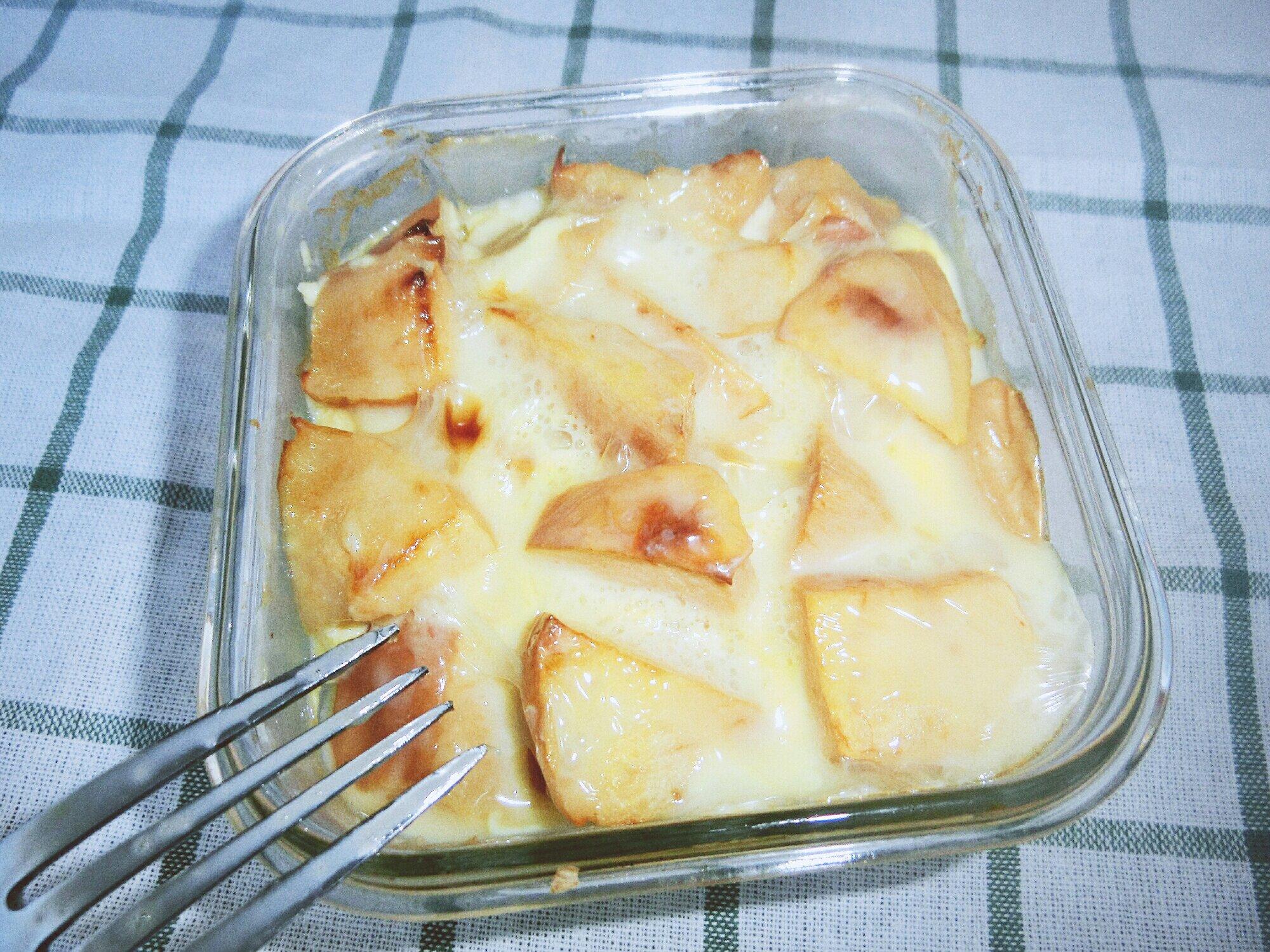 土豆和苹果的奶酪烤菜的做法