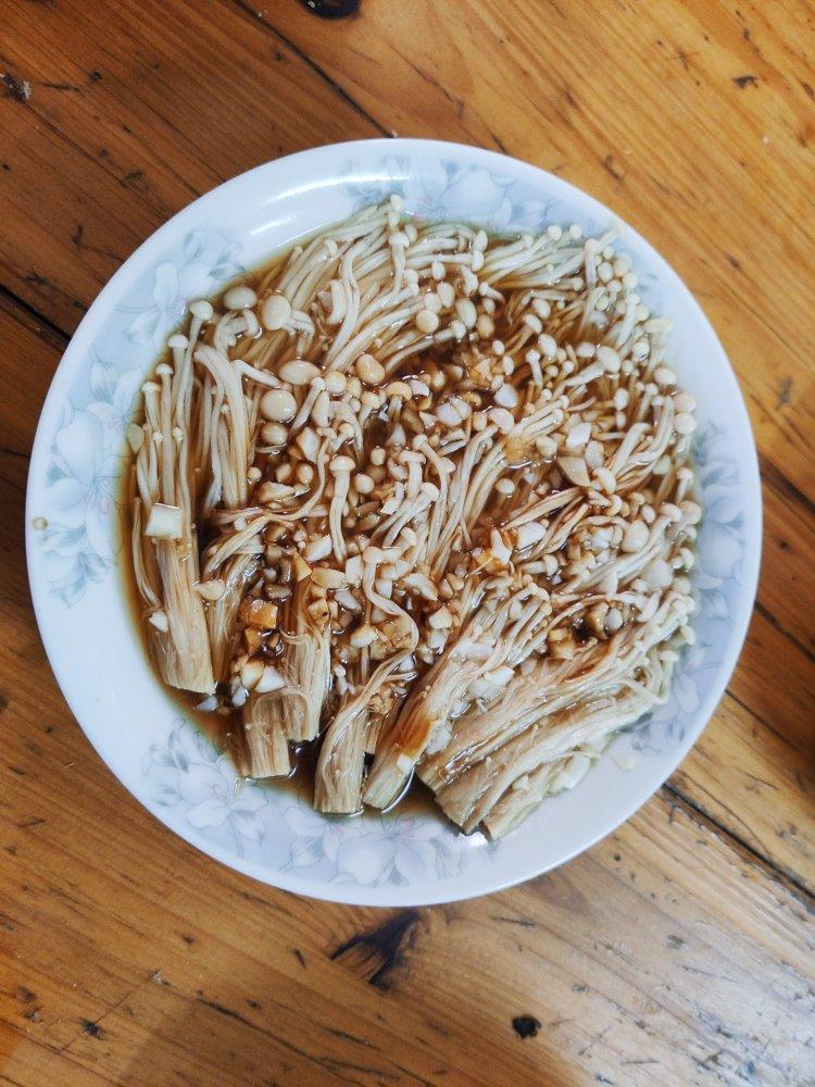 百吃不厌的蒜蓉蒸金针菇虾仁