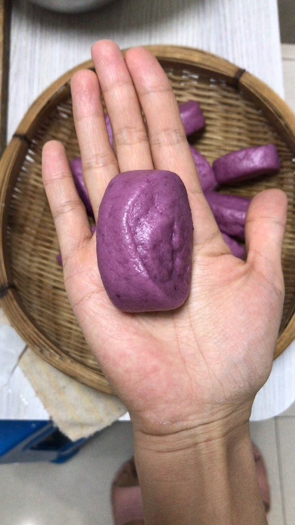 紫薯奶香小馒头