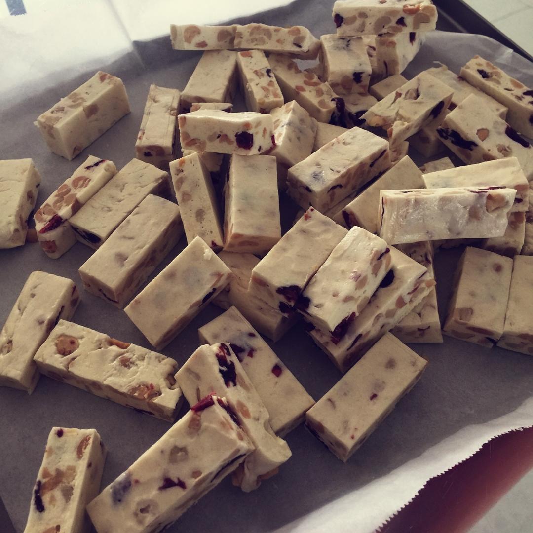 花生牛轧糖（超级简单）