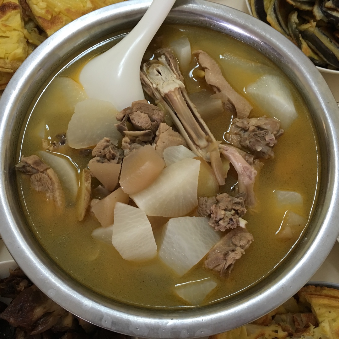 木头乖乖做的酸萝卜老鸭汤