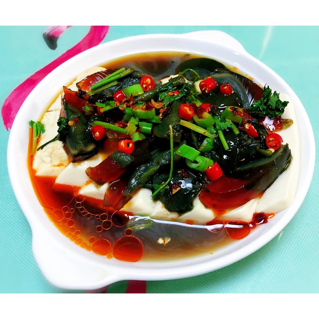 凉拌皮蛋豆腐