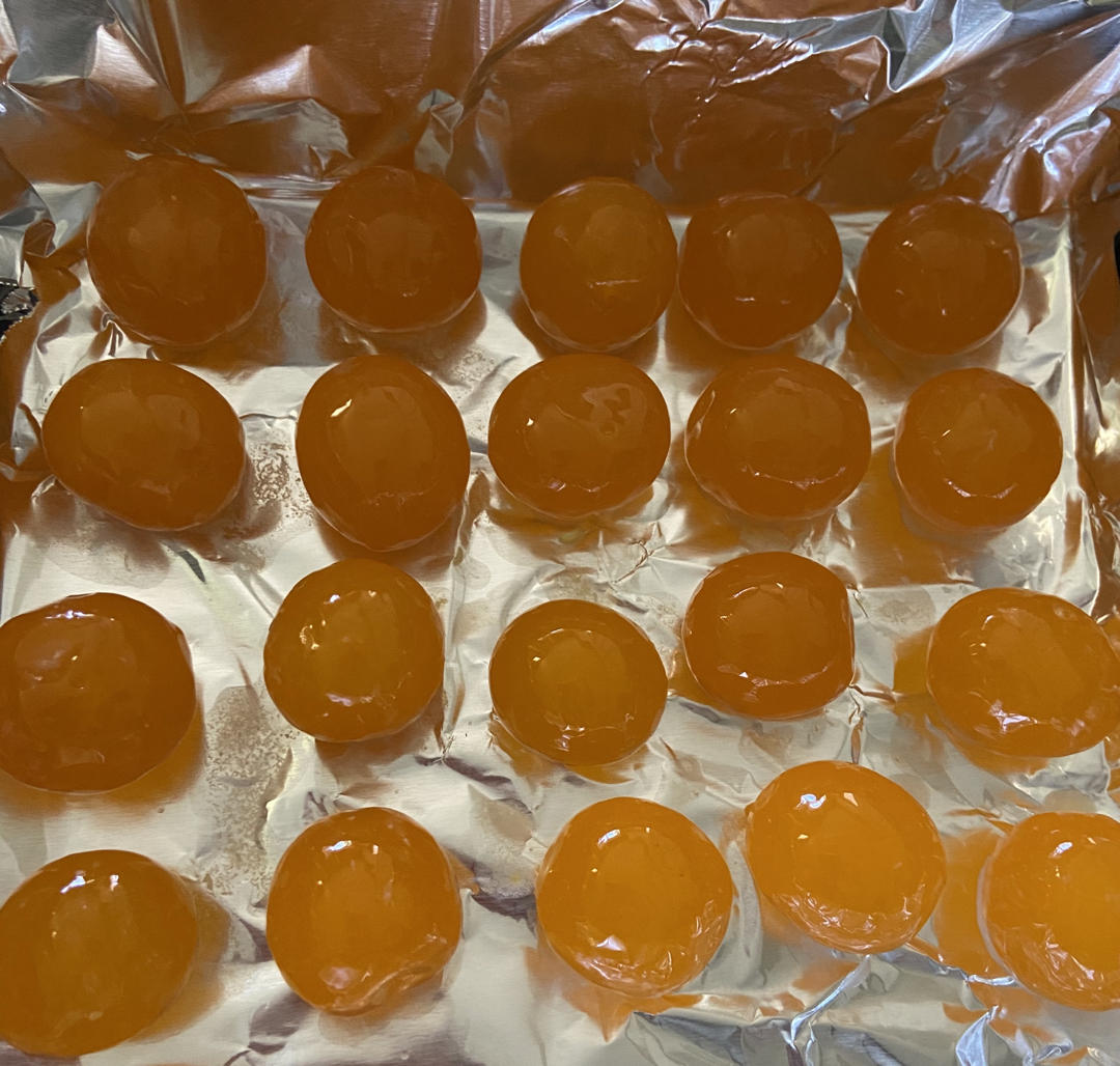 真空包装成品咸鸭蛋黄预处理