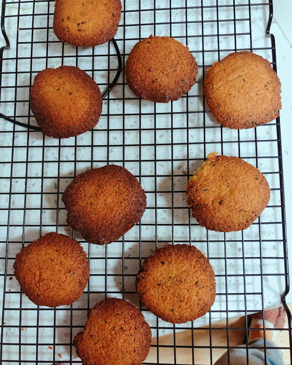 生酮芝麻饼干