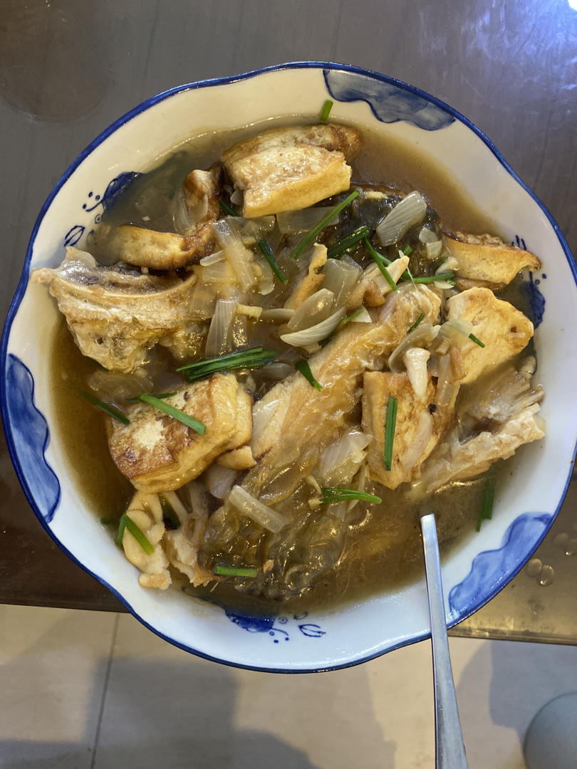 鱼腩焖豆腐