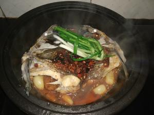 塔吉锅剁椒鱼头的做法 步骤12