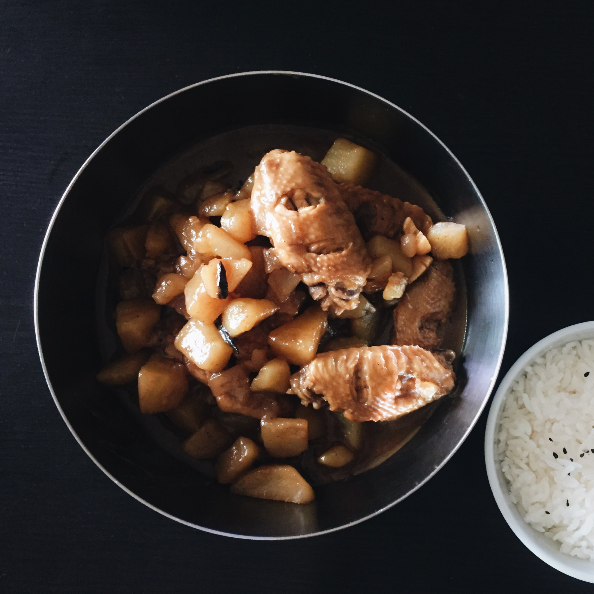 土豆炖鸡翅（快手零失败）
