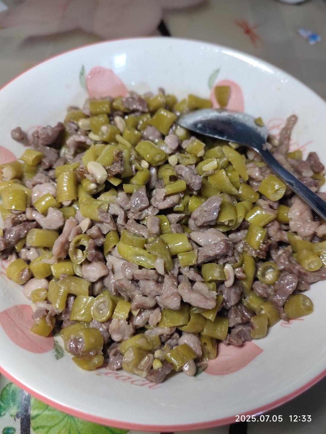 简单易做上手快，自制美味下饭酸豇豆