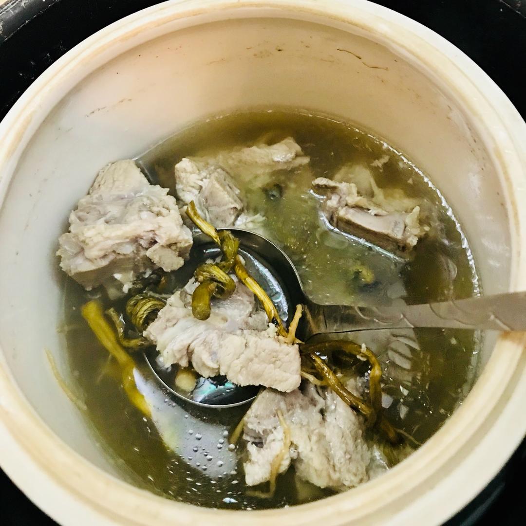 超简版炖汤：鲍鱼石斛瘦肉炖汤