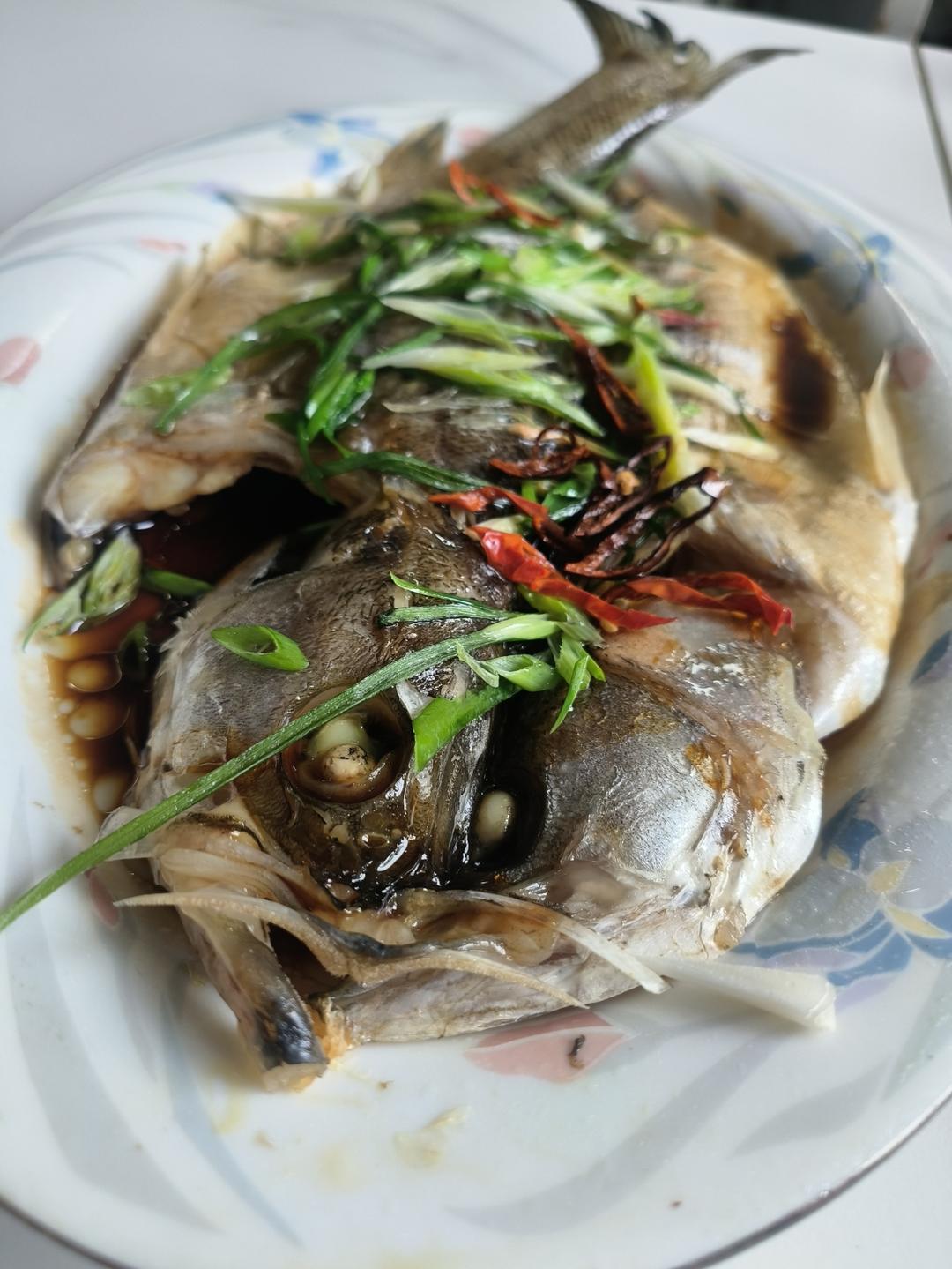 10分钟做 清蒸鲈鱼 （附切鱼图解）