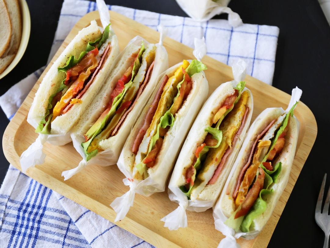 简单家常的黑胡椒风味三明治的做法