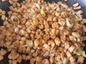 卤肉饭——家里的幼崽能干一碗米饭的做法 步骤5