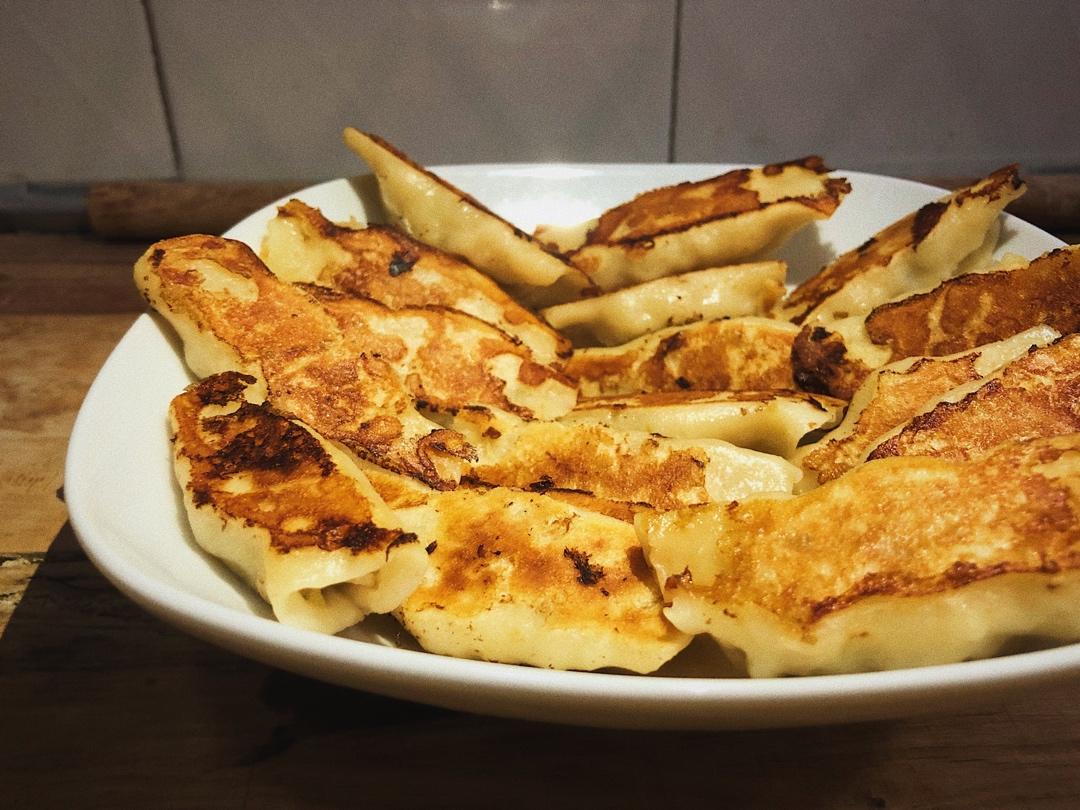 【曼食慢语】韭菜猪肉开口锅贴