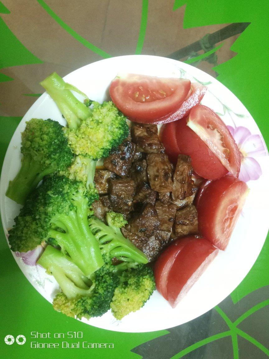 西兰花炒肉片