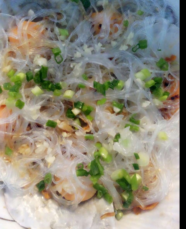 粉丝蒜蓉蒸扇贝
