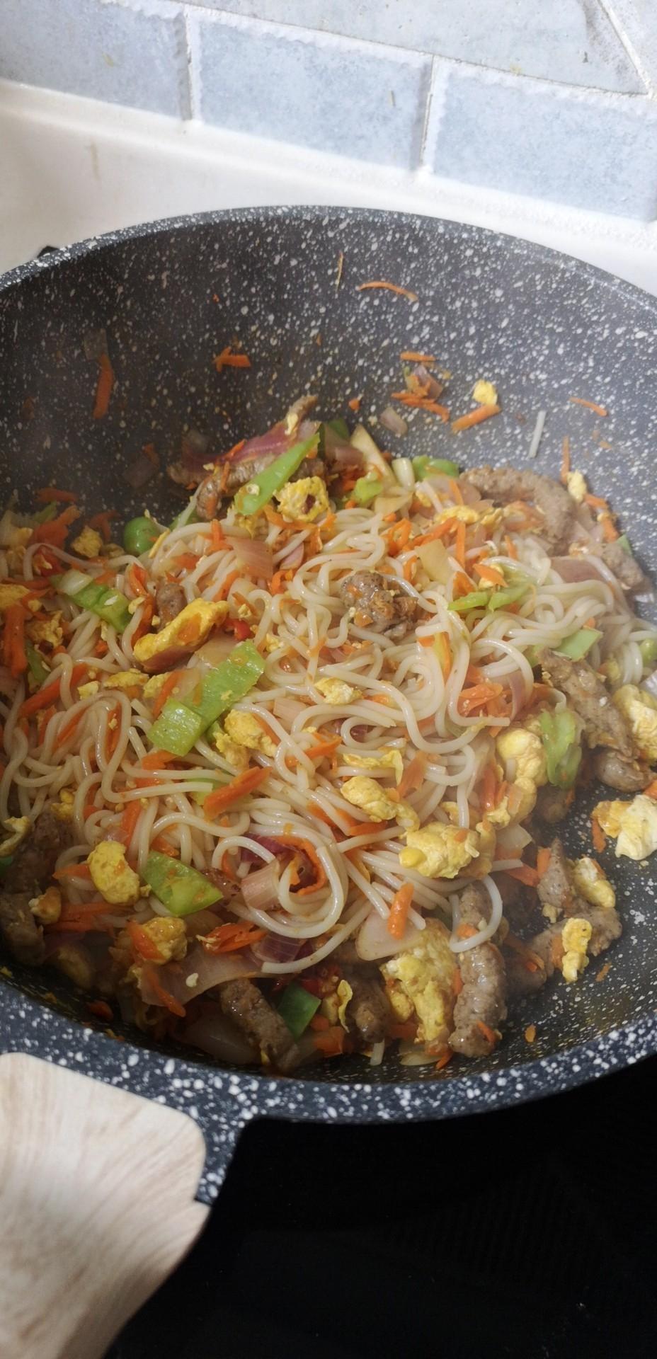 牛肉炒米粉