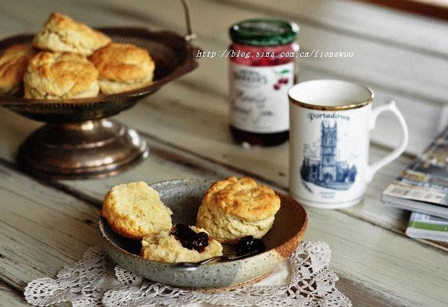 极简奶油松饼/Cream Biscuits（scones）的做法