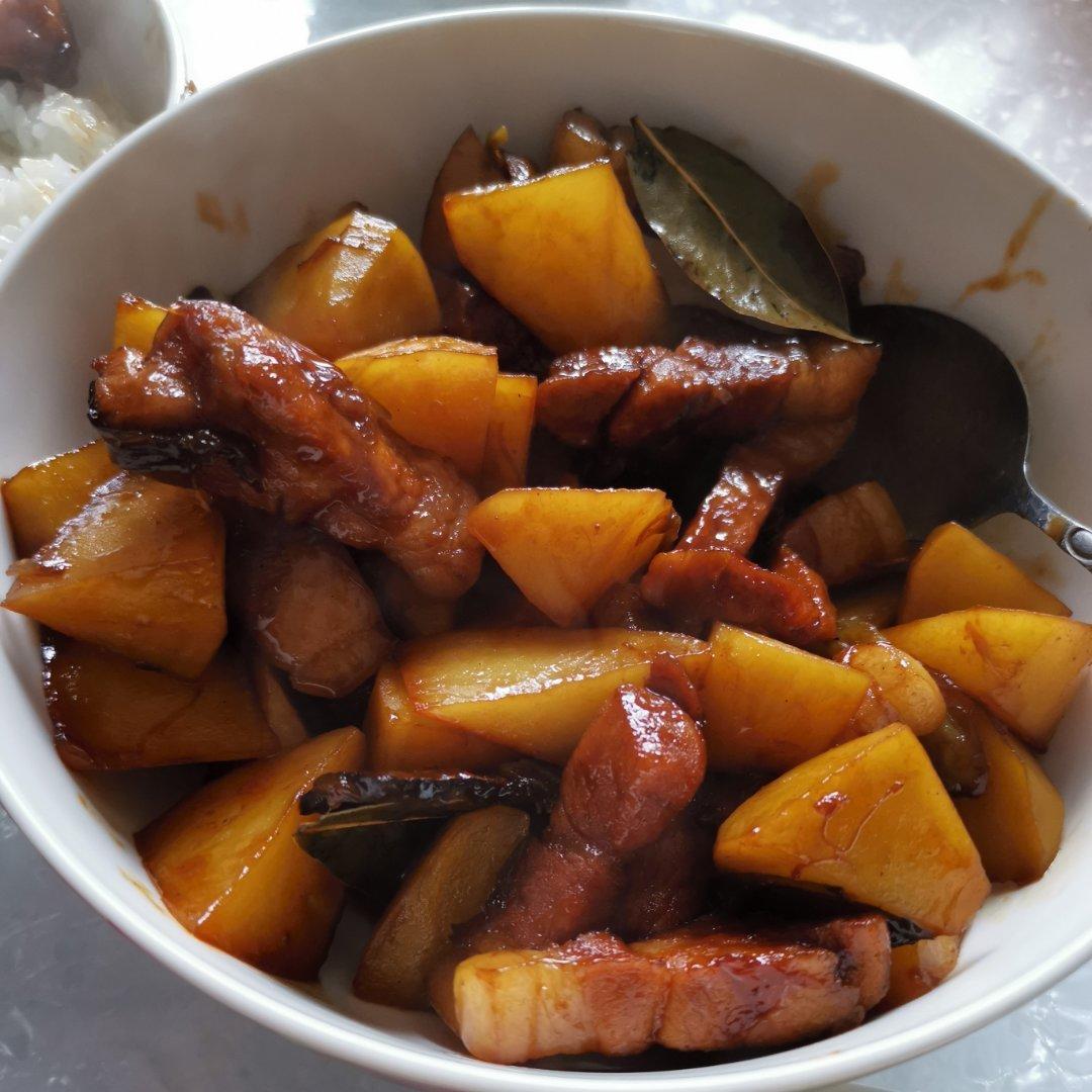 堂妈小厨——小土豆红烧肉