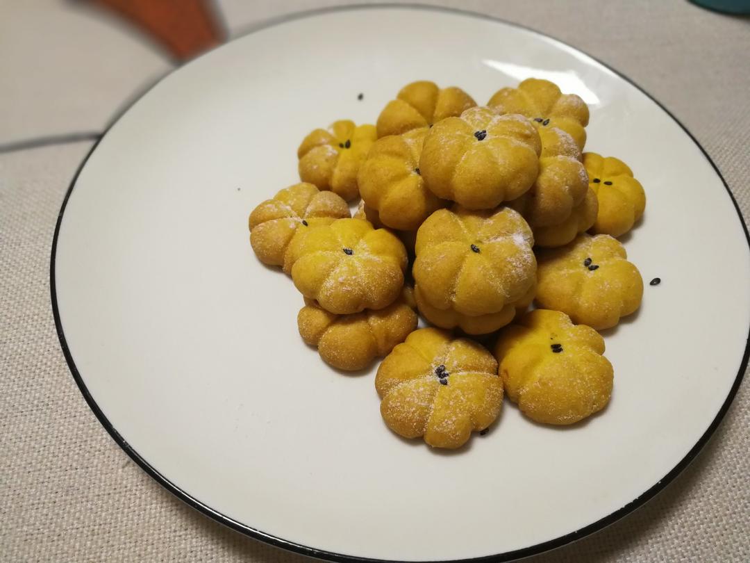 万圣节迷你南瓜饼干