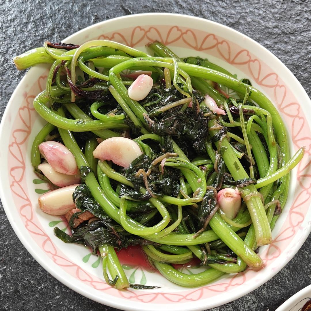 大蒜炒蔊菜（蒜炒红苋菜）