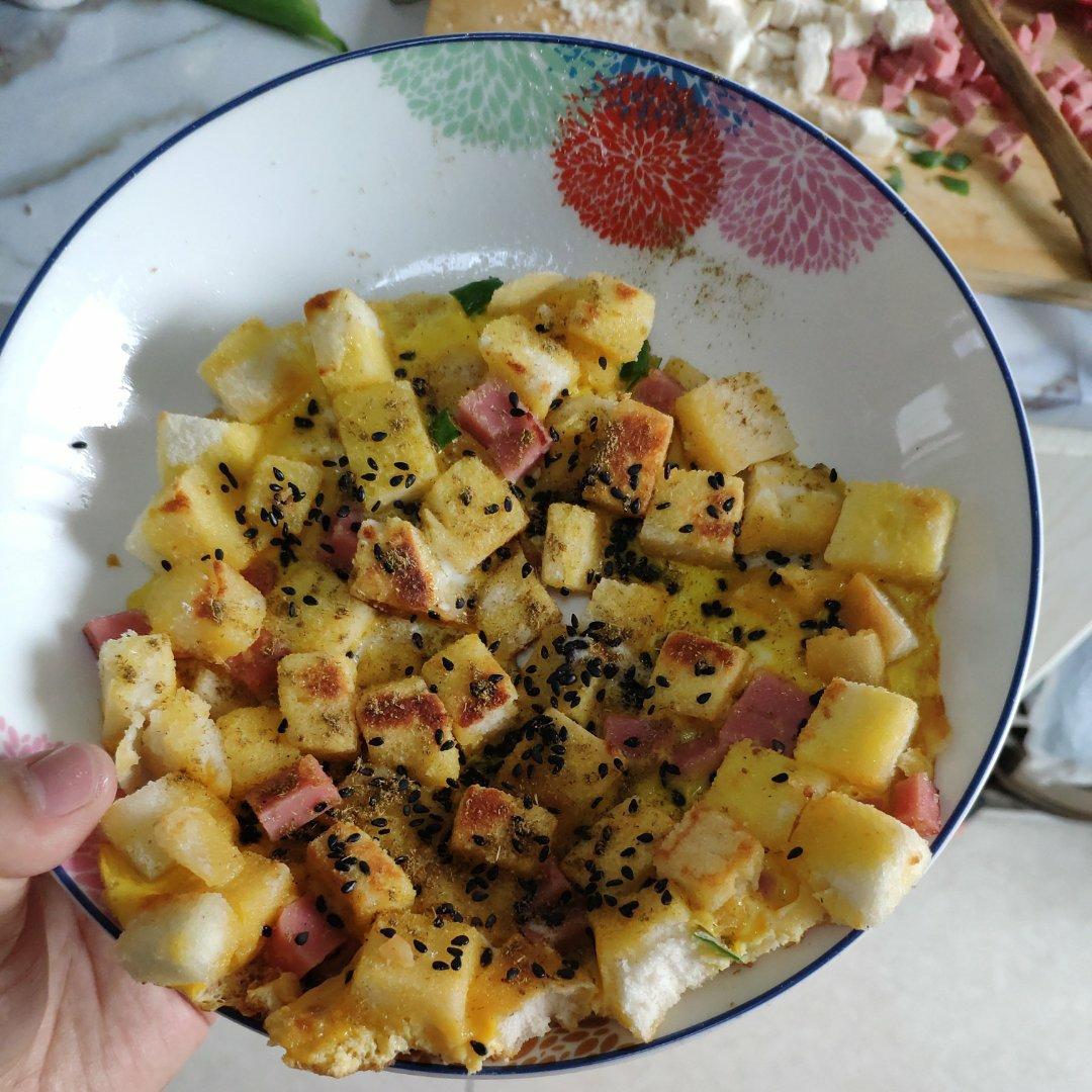 香脆馒头披萨-馒头华丽蜕变创新吃法，不一样的馒头