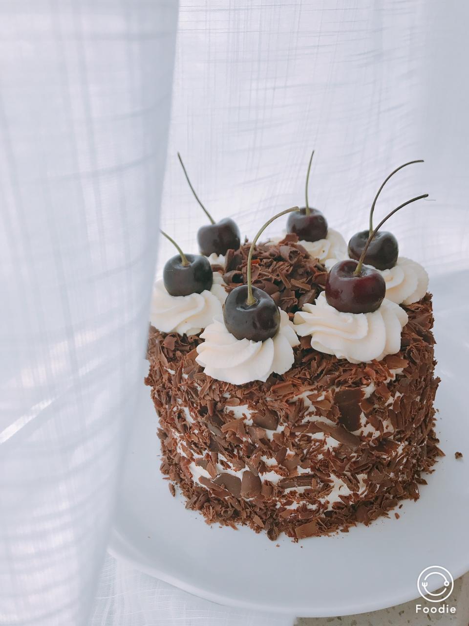 黑森林蛋糕：樱桃酒是她的灵魂