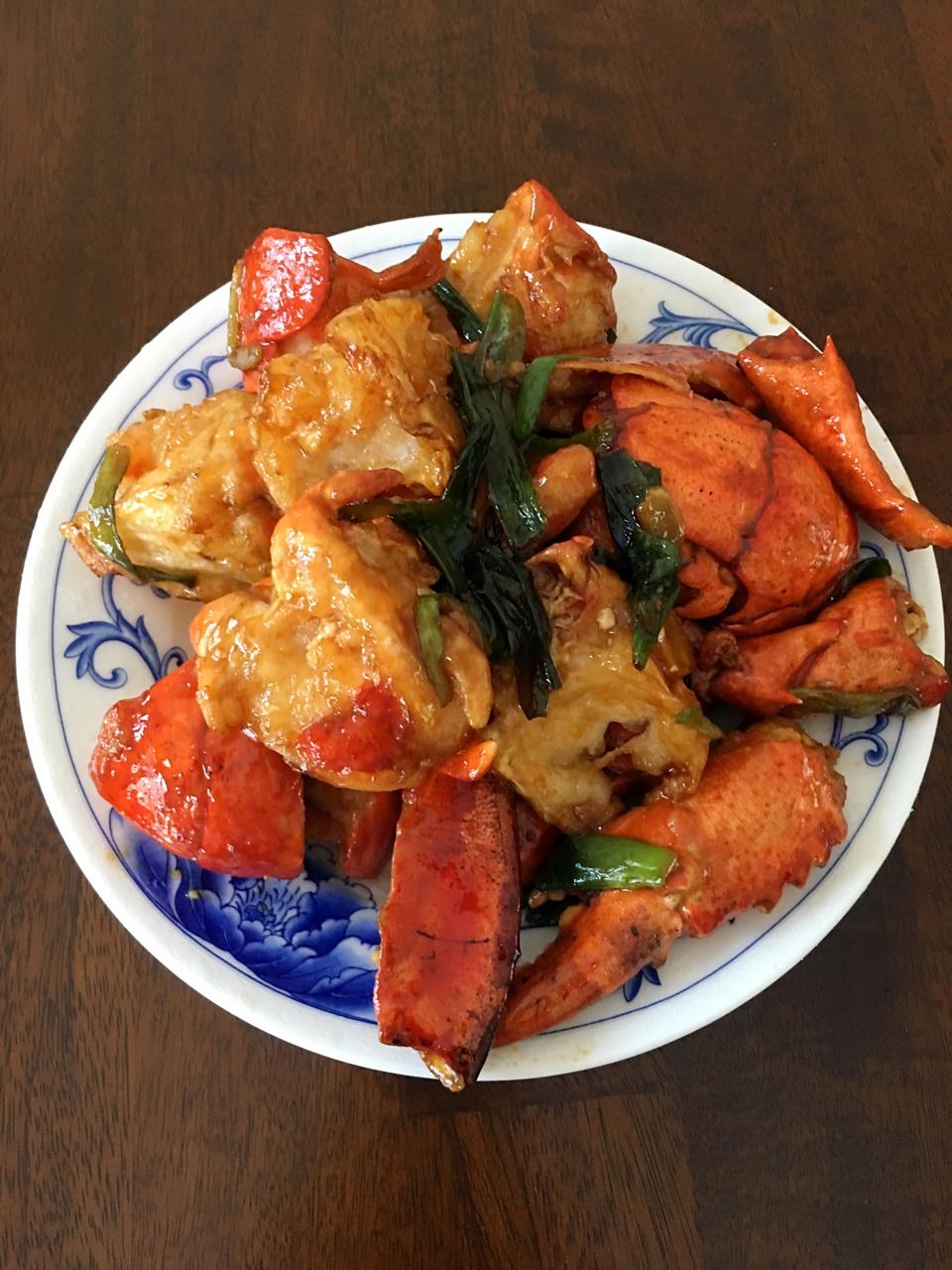 葱姜龙虾（附详细的拆解龙虾技巧，附精确地调料用量）