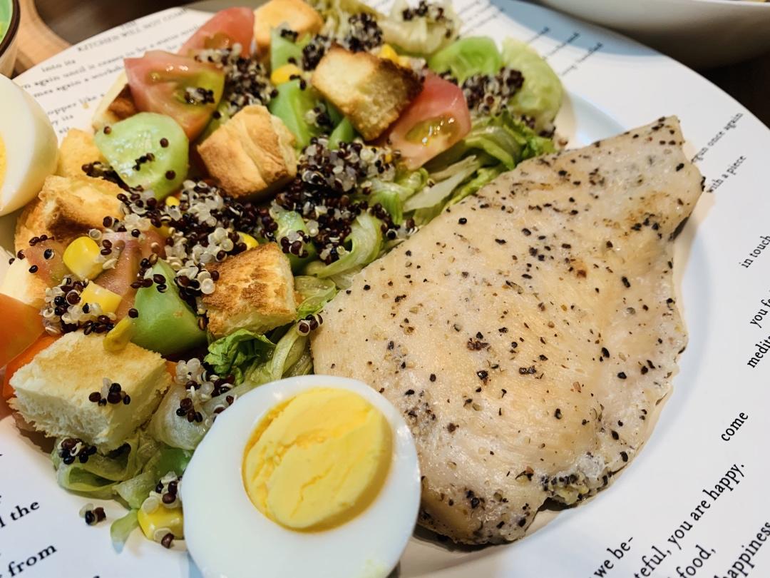 藜麦鸡胸肉沙拉|低卡路里高蛋白