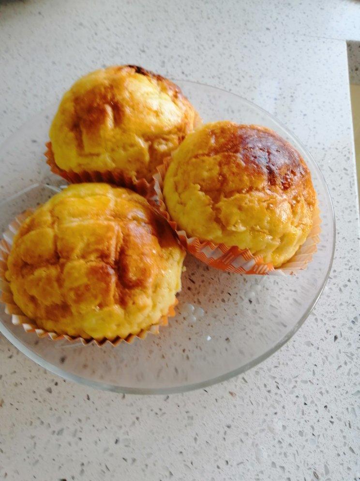 好吃到炸裂的港式菠萝包（附带制作酥皮的小视频）