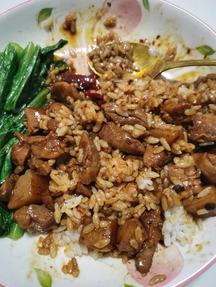 鸡腿炖土豆 上桌秒空盘 汤都喝干了！