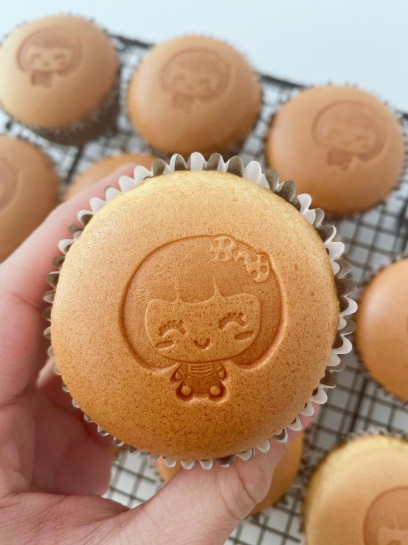 不塌陷不回缩不凹底的炼乳纸杯蛋糕